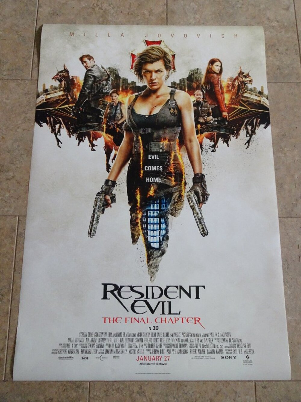 Resident Evil The Final Chapter - Movie Poster with Mila Jovovich as Alice